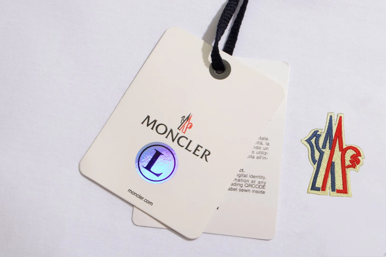 《Moncler~ 》2024New Arrival Quality T , Versatile Quality ！ ‼ 32 250G ‼ ， ， ， ， T 🤪 Sizes：S-M-L-XL-2XL ：Black，White， Same Style